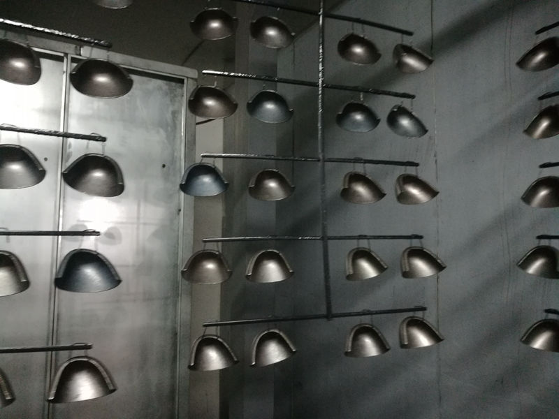安全鞋鋼包頭自動靜電噴粉涂裝線
